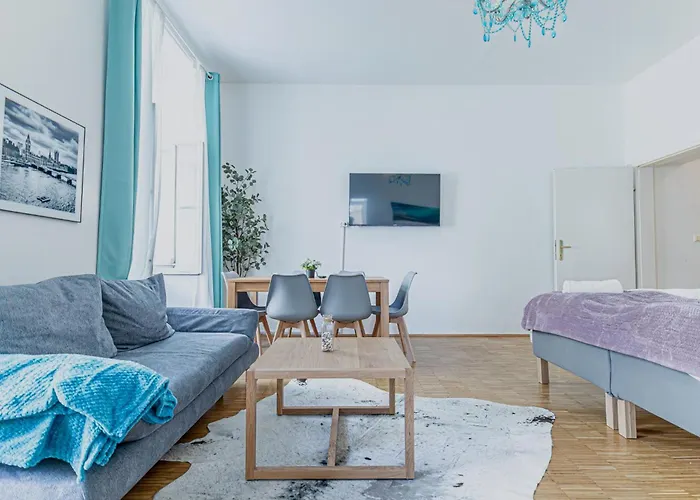 Elegant & Spacious 2br In The Center Apartamento Viena