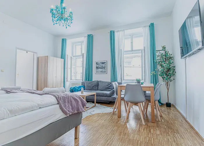 Elegant & Spacious 2br In The Center Apartamento Viena